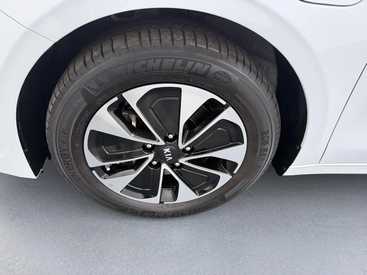 1.6 GDI PHEV Spirit | Navigatie |