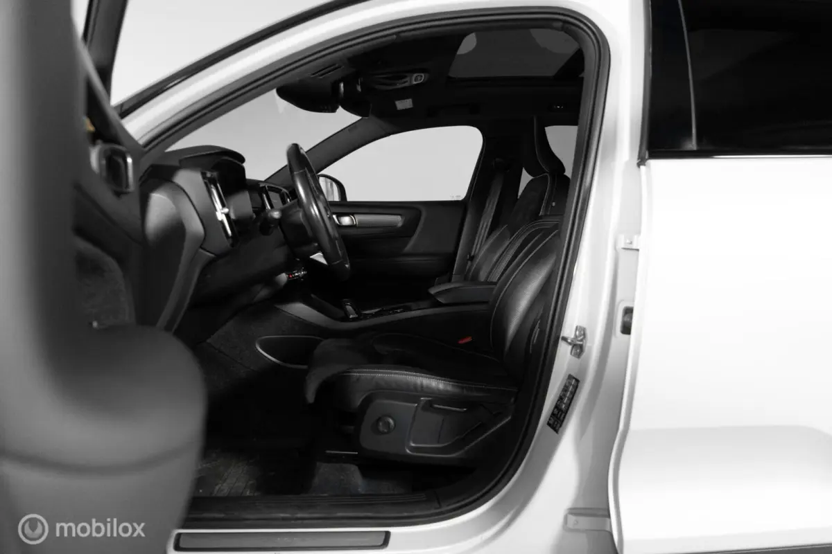 1.5 T3 R-Design PANO|LEDER|LED|CAMERA|CARPLAY|