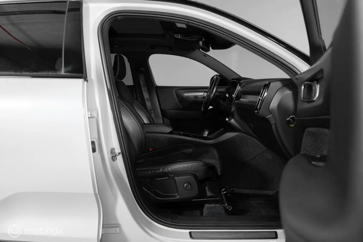 1.5 T3 R-Design PANO|LEDER|LED|CAMERA|CARPLAY|