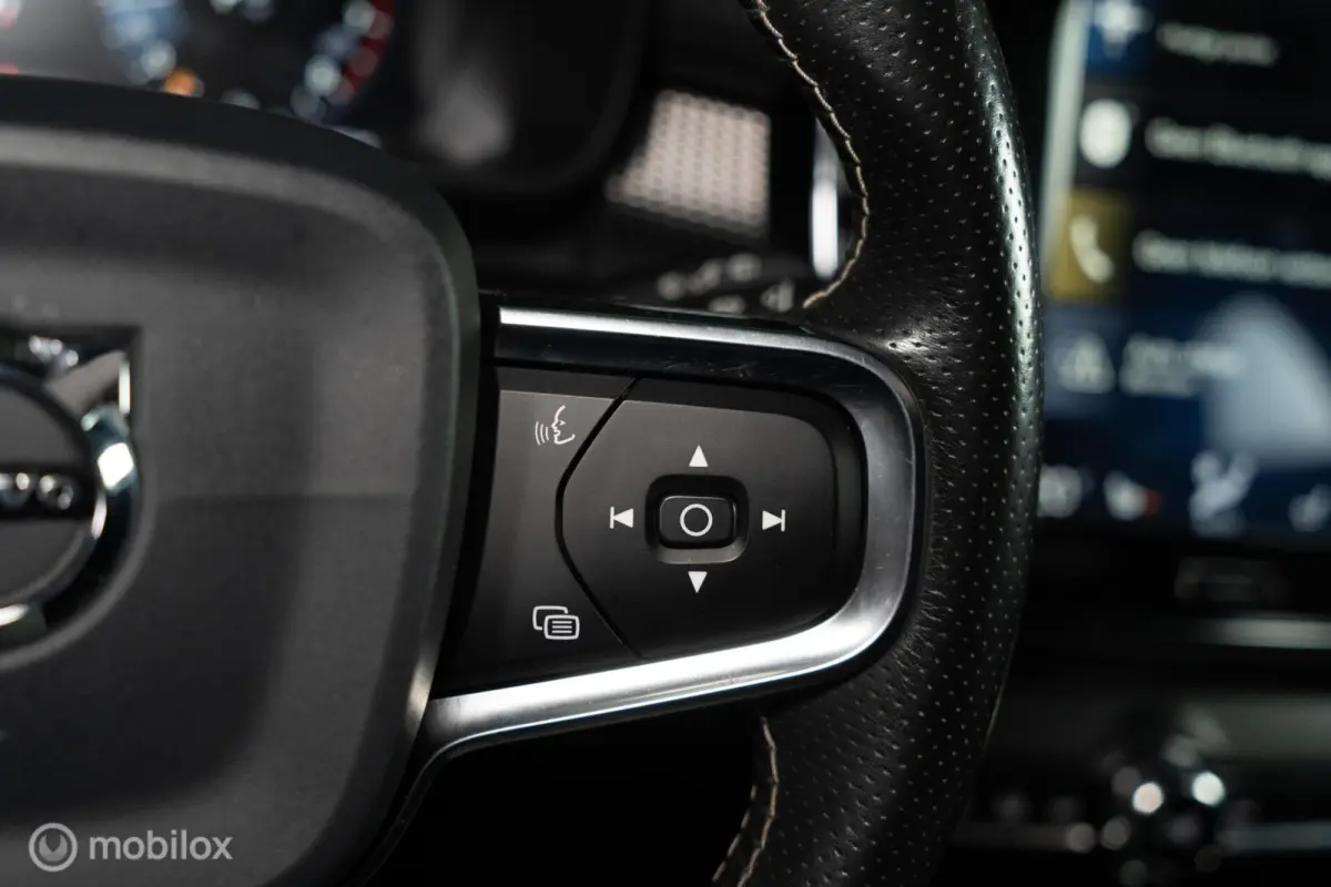 1.5 T3 R-Design PANO|LEDER|LED|CAMERA|CARPLAY|