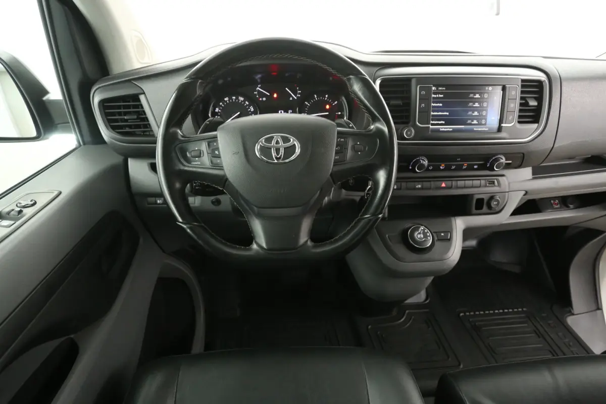 2.0D L3H1 | Automaat | Airco | Cruise | Camera | 3 Zits | Carplay | Parkeersens.