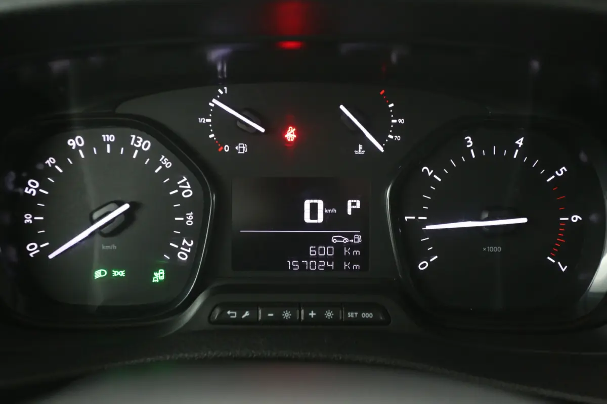 2.0D L3H1 | Automaat | Airco | Cruise | Camera | 3 Zits | Carplay | Parkeersens.