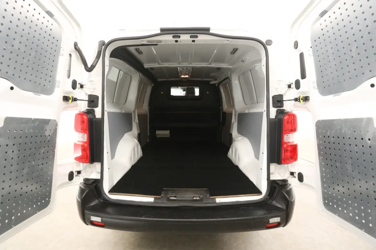 2.0D L3H1 | Automaat | Airco | Cruise | Camera | 3 Zits | Carplay | Parkeersens.