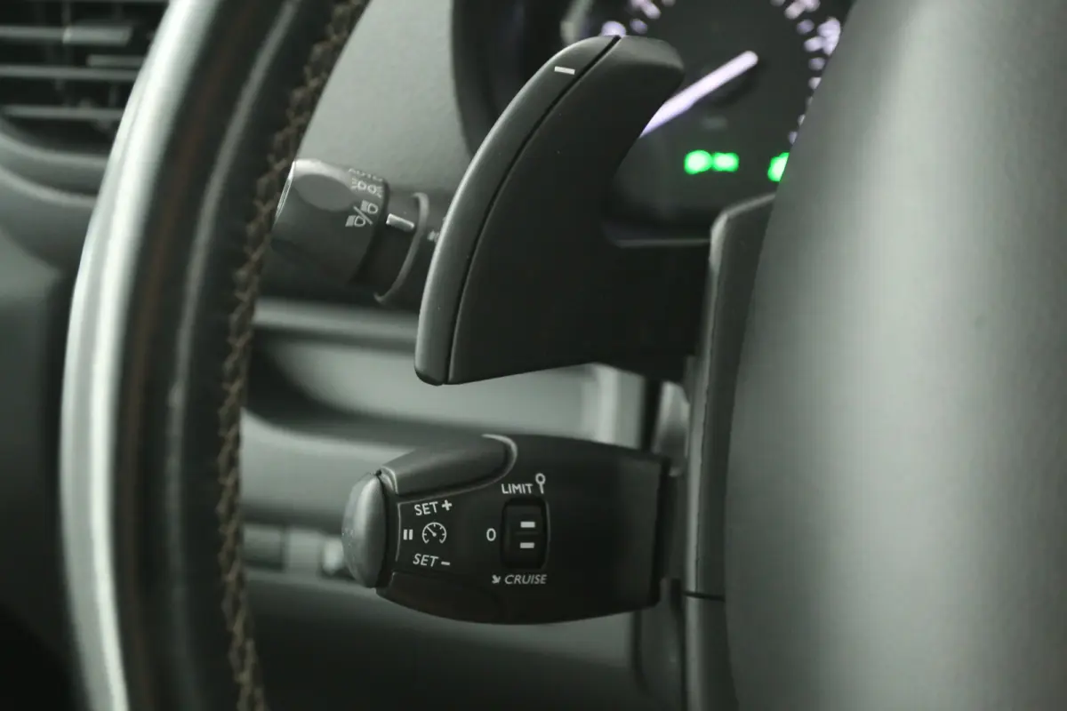 2.0D L3H1 | Automaat | Airco | Cruise | Camera | 3 Zits | Carplay | Parkeersens.