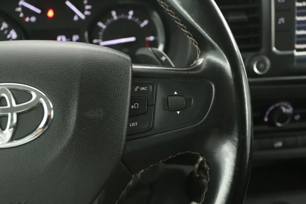 2.0D L3H1 | Automaat | Airco | Cruise | Camera | 3 Zits | Carplay | Parkeersens.