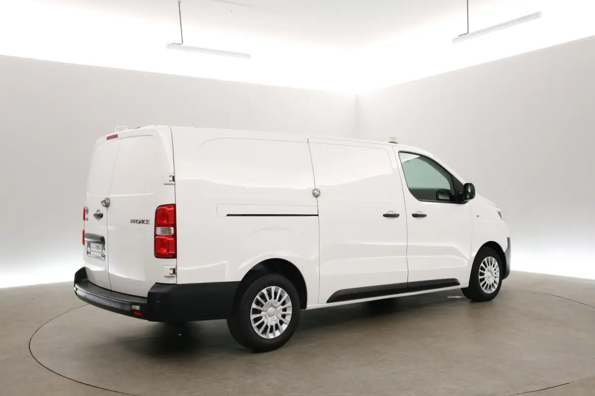 2.0D L3H1 | Automaat | Airco | Cruise | Camera | 3 Zits | Carplay | Parkeersens.