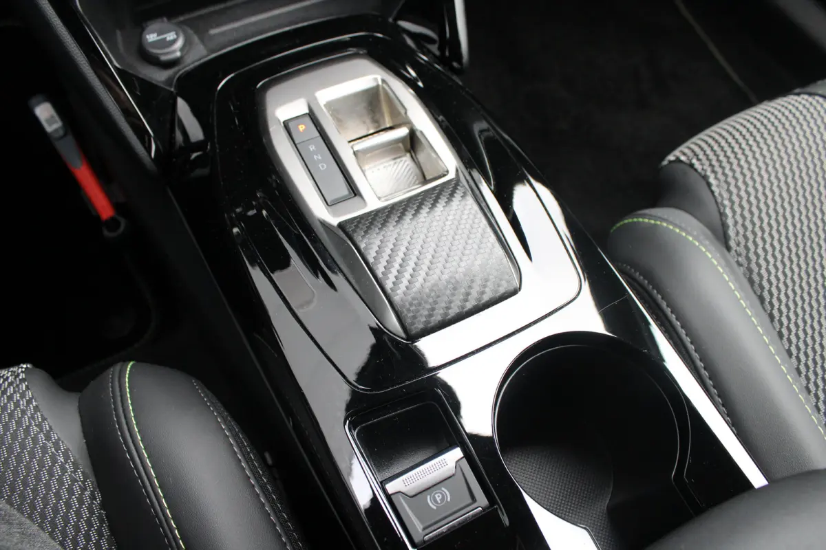 1.2 Hybrid 145 GT | Automaat | Navigatie | Camera voor + achter | 18 Inch | Apple carplay | NL auto |