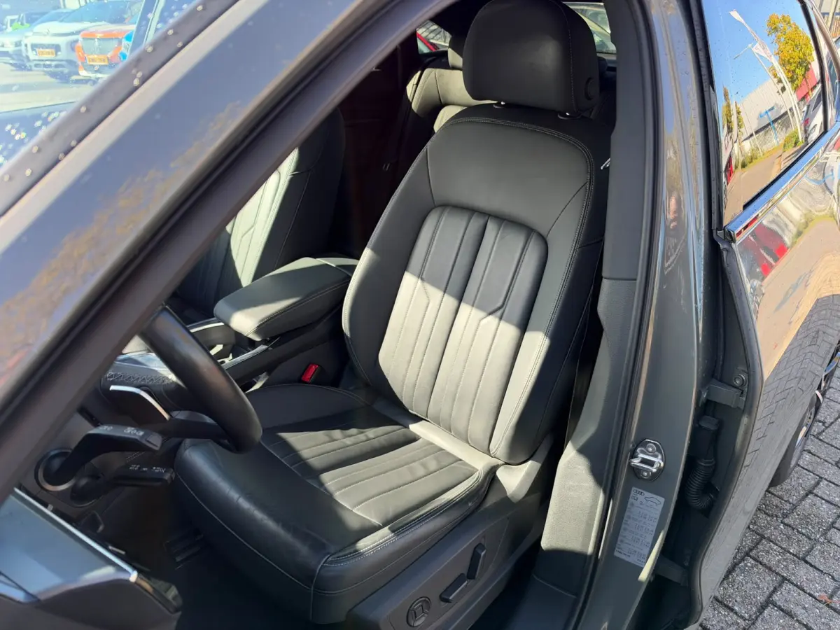 50 quattro Advanced Edition 95 kWh Nieuwstaat, Leder, Navi, 1ste eigenaar, Dealer auto
