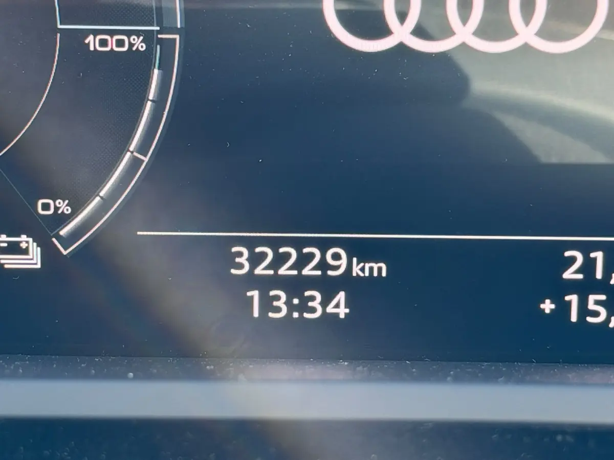 50 quattro Advanced Edition 95 kWh Nieuwstaat, Leder, Navi, 1ste eigenaar, Dealer auto