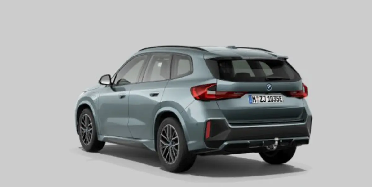 xDrive25e M Sport - Trekhaak - Panoramadak - Driving Assistant Plus - Comfort Access - Elektrisch verwarmde voorstoelen - Sportstoelen - PREMIUM PACK -
