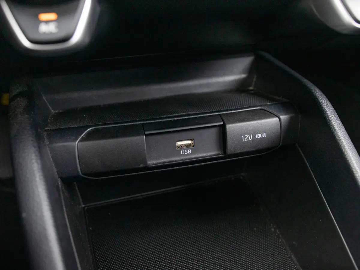 1.0 T-GDi MHEV DynamicLine l  Apple car play Android auto l achteruirijcamera