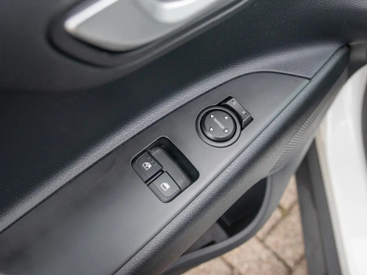 1.0 T-GDi MHEV DynamicLine l  Apple car play Android auto l achteruirijcamera