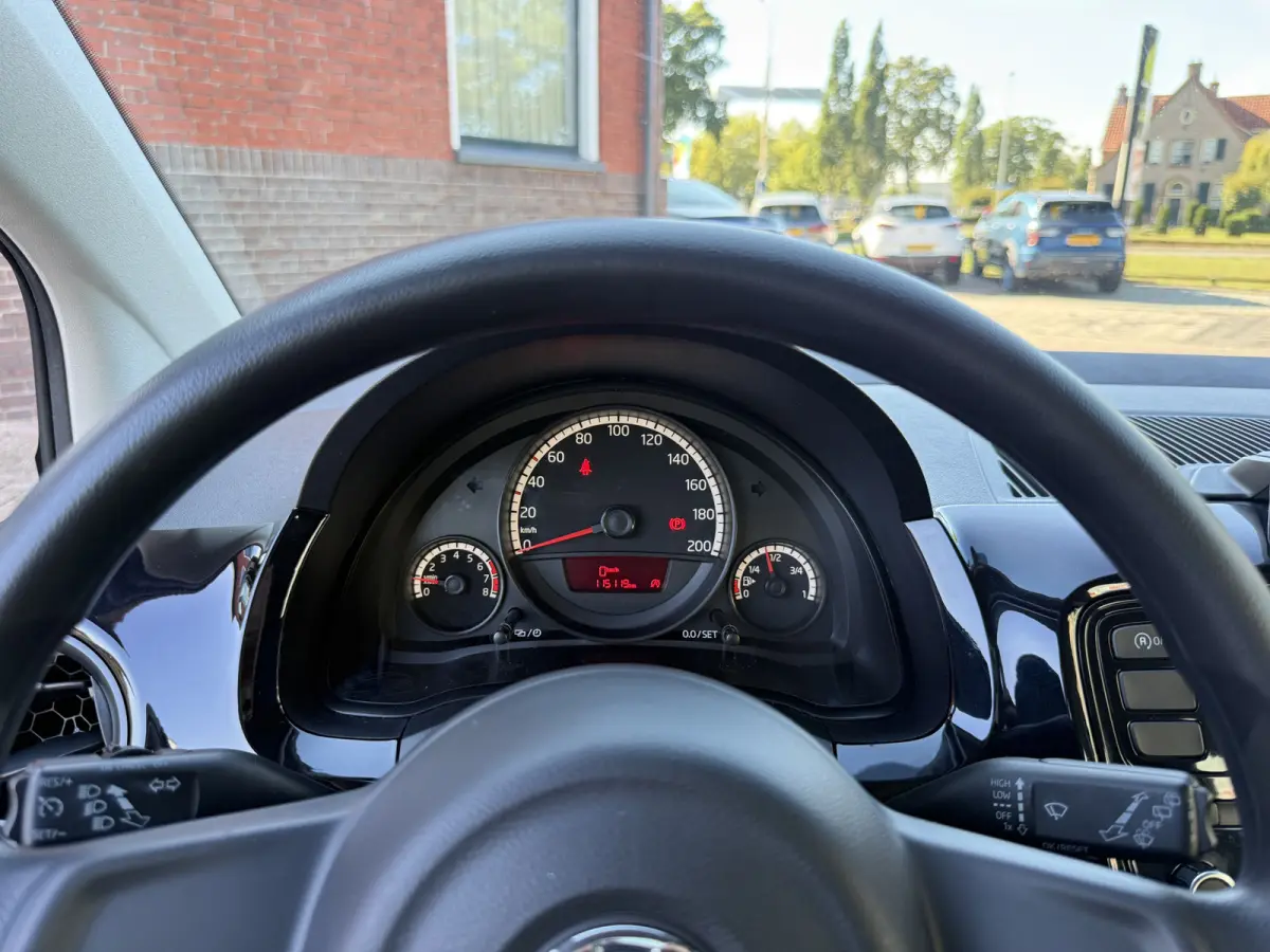 Up! 1.0 move up! BlueMotion | BLUETOOTH | NAVI | PDC | CRUISE | LICHTMETAAL |