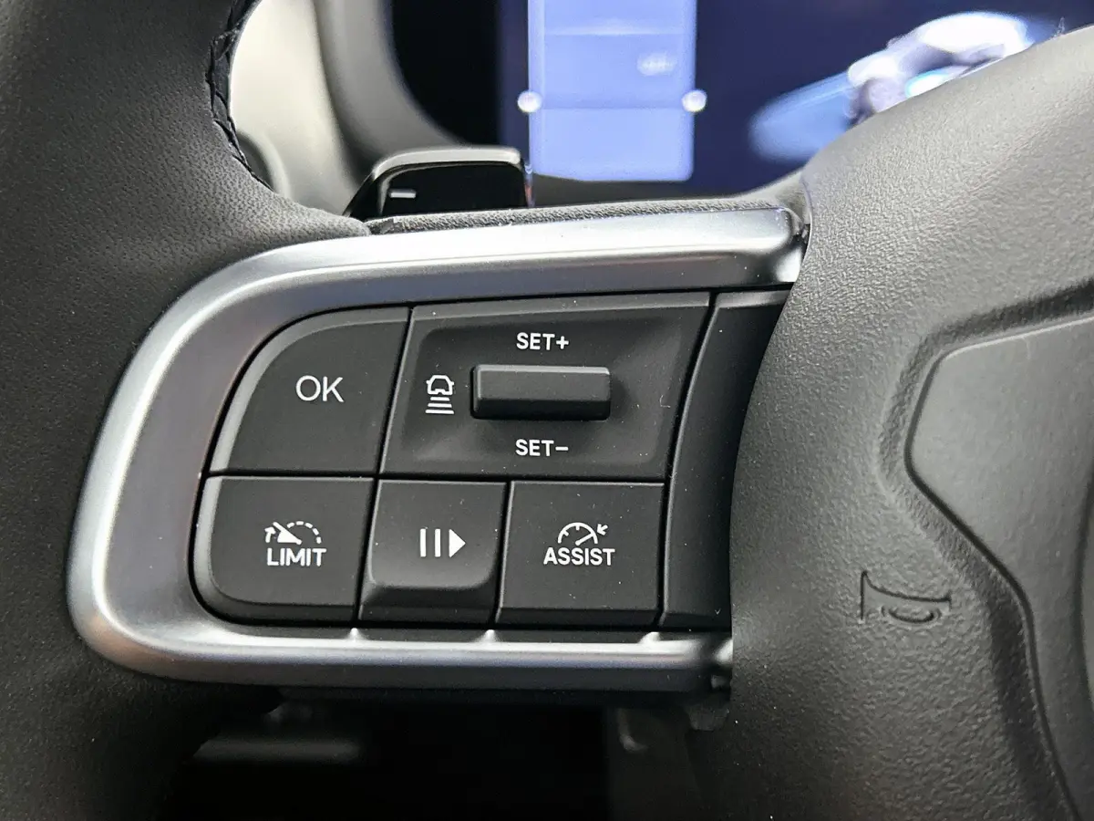 1.2 e-Hybrid Summit Infotainment & Convenience Pack | Winter Pack | Direct leverbaar