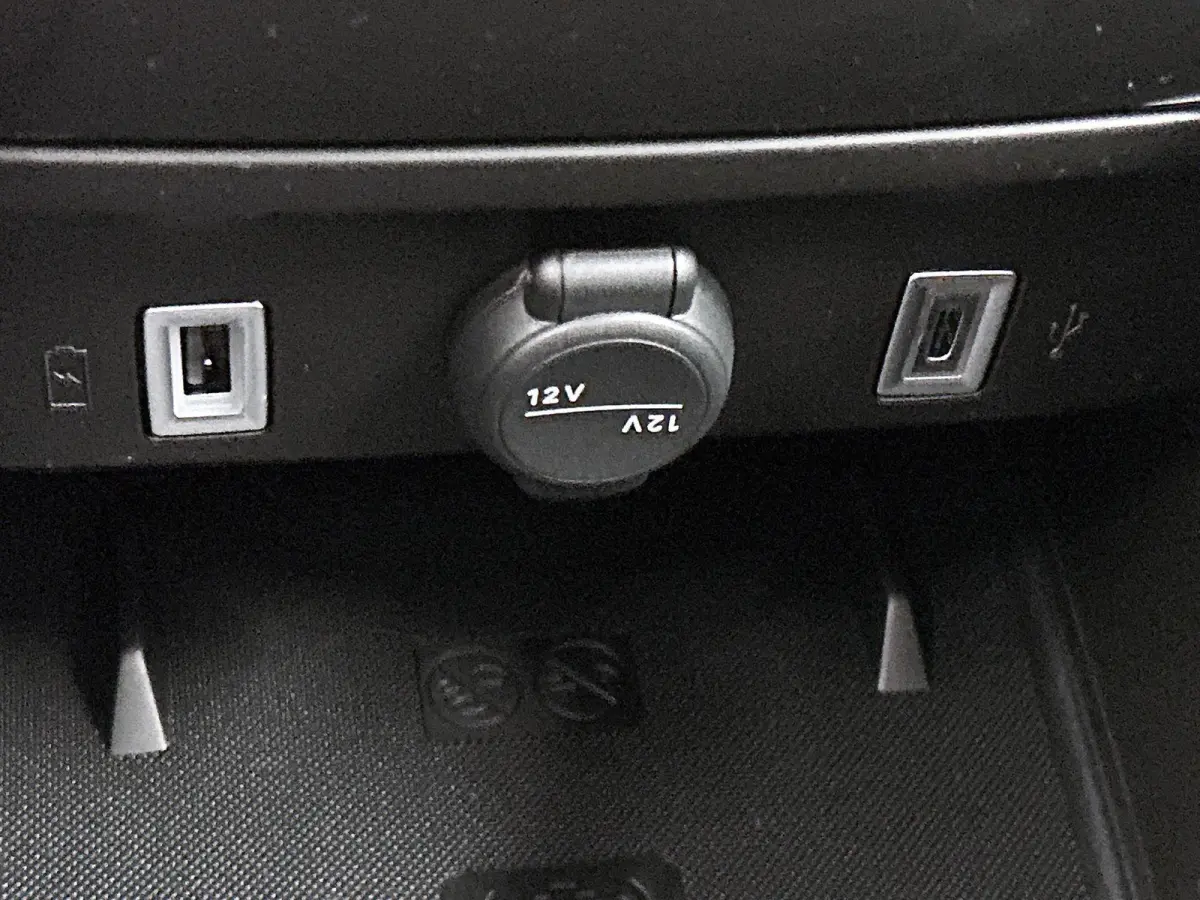 1.2 e-Hybrid Summit Infotainment & Convenience Pack | Winter Pack | Direct leverbaar