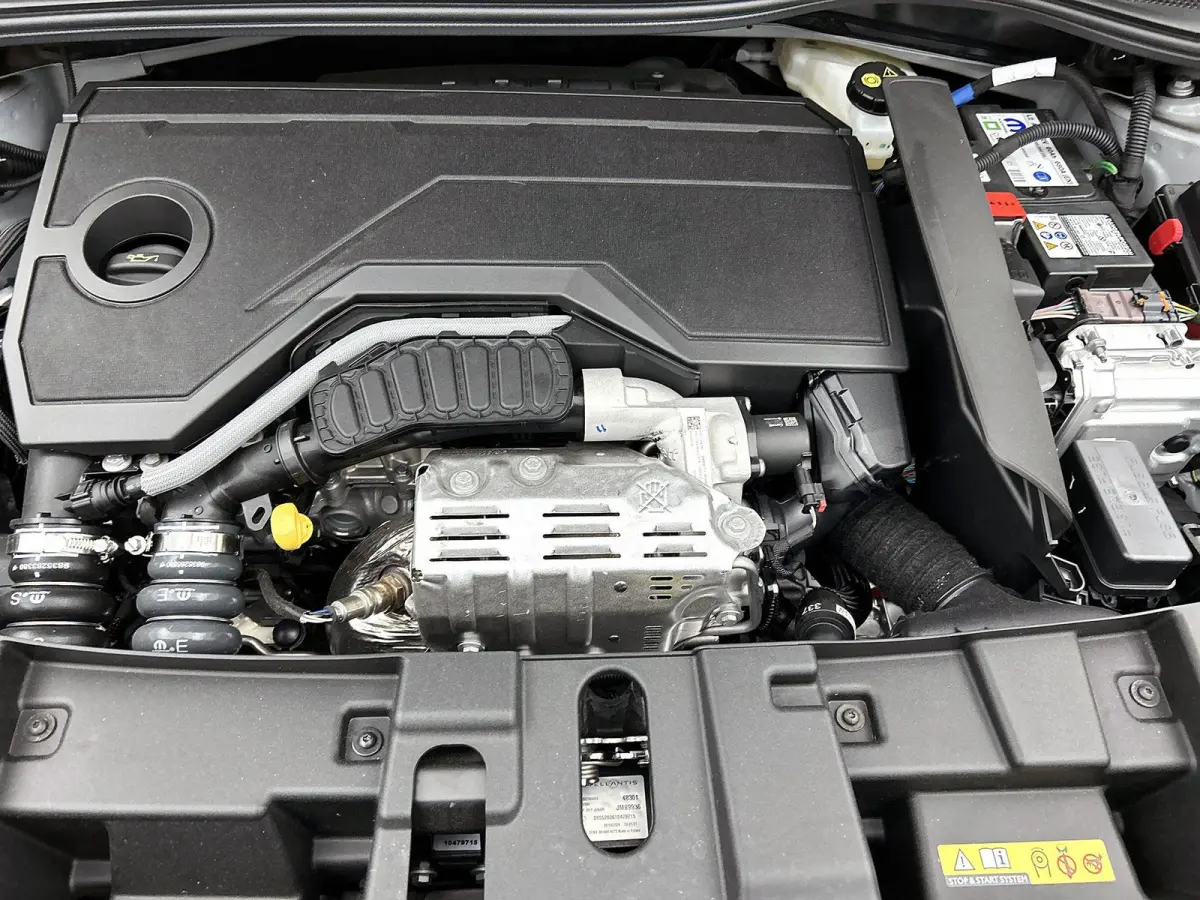 1.2 e-Hybrid Summit Infotainment & Convenience Pack | Winter Pack | Direct leverbaar