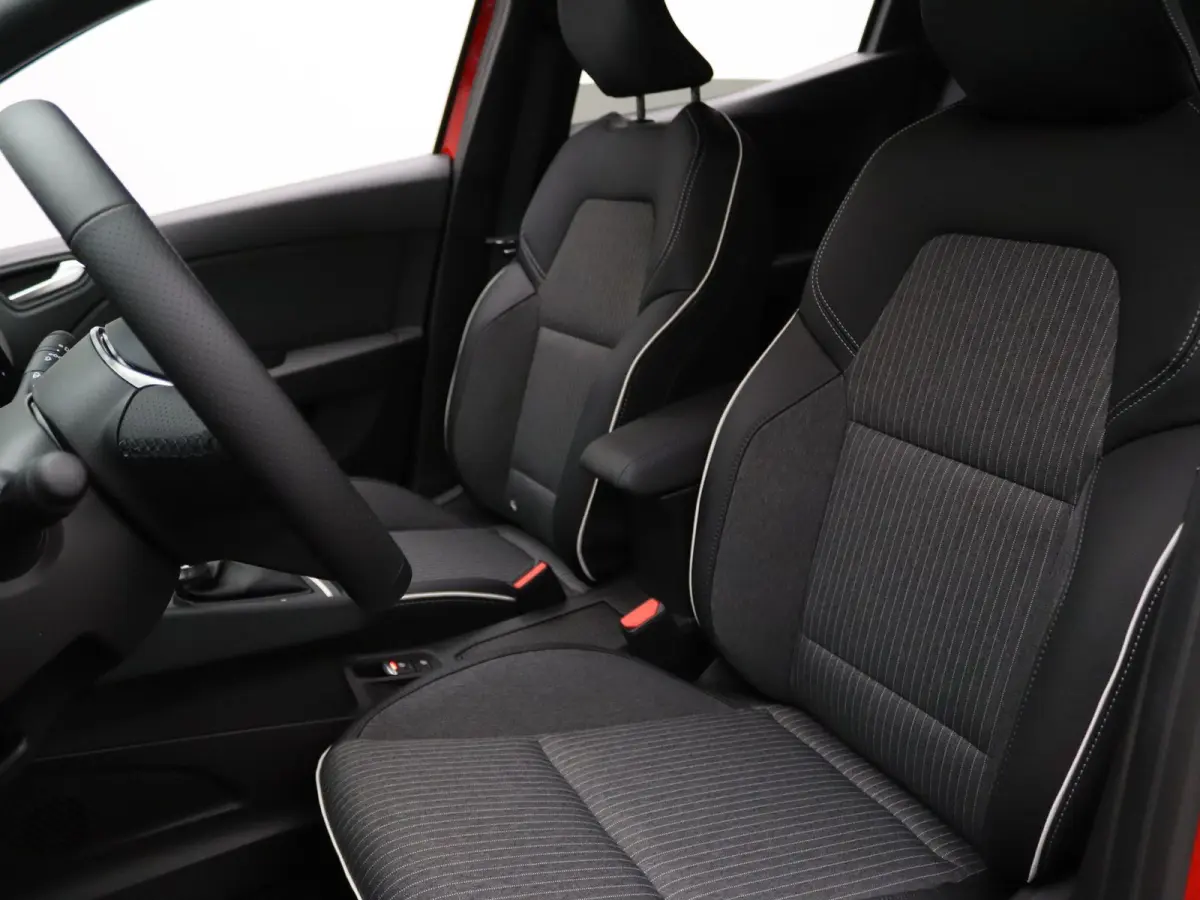 140pk HEV Intense+ Automaat Camera | Adapt. Cruise | Navi | Parkeersens. v+a | Stoel-/stuurverw.
