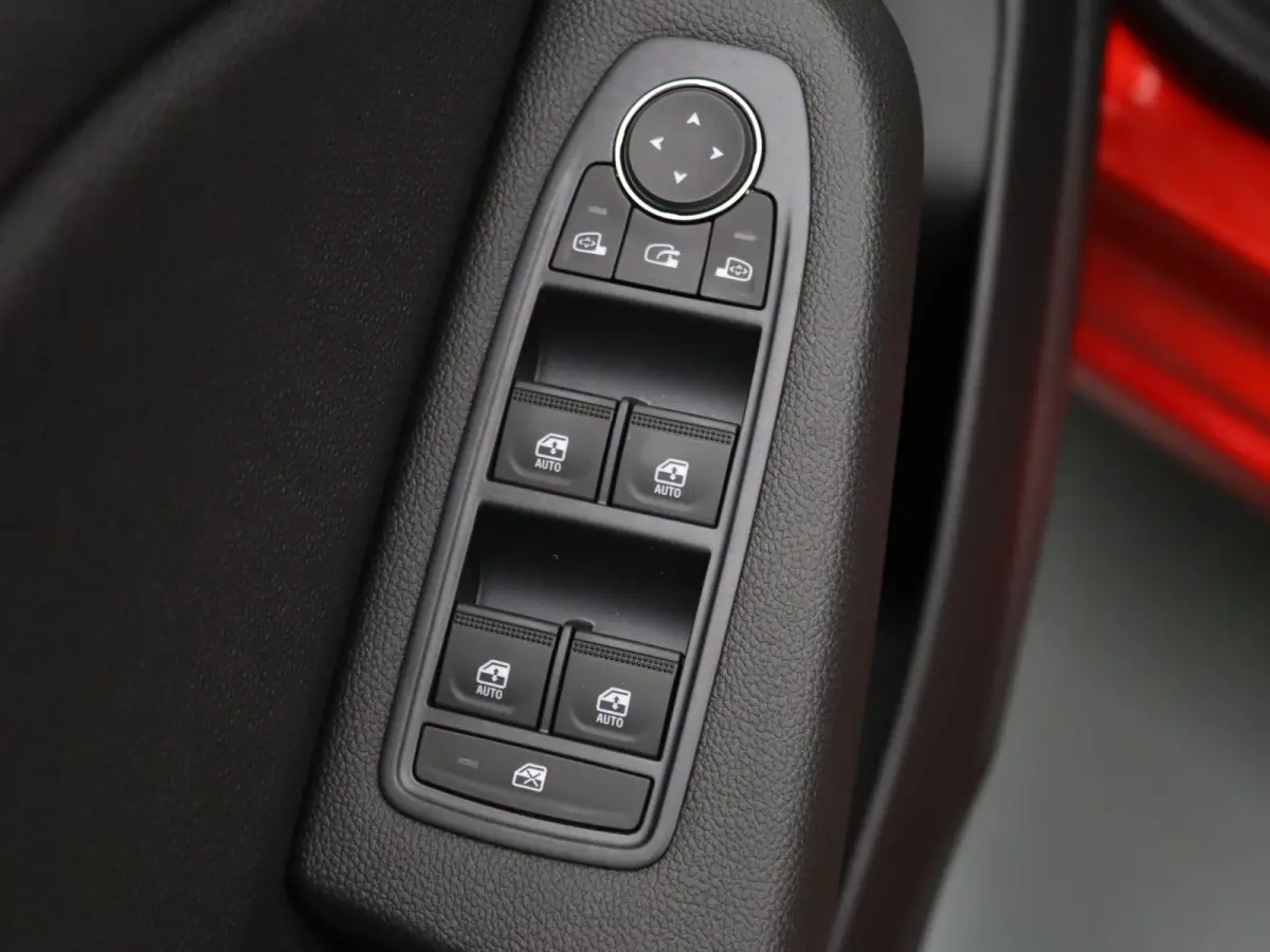 140pk HEV Intense+ Automaat Camera | Adapt. Cruise | Navi | Parkeersens. v+a | Stoel-/stuurverw.