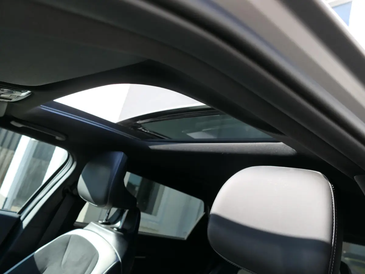 GT-Line AWD 77.4 kWh | Panoramadak | Stuur-/Stoelverwarming + verkoeling | 360°-camera | Apple-/Android Carplay | ACC | Dodehoek detectie | Head-up display | Leder-/Alcantara | Memory | Mer