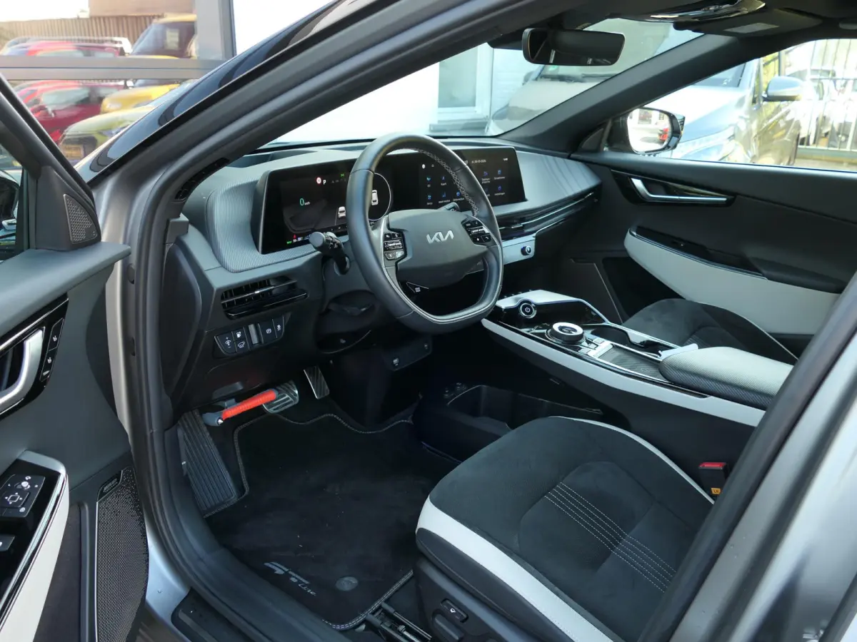 GT-Line AWD 77.4 kWh | Panoramadak | Stuur-/Stoelverwarming + verkoeling | 360°-camera | Apple-/Android Carplay | ACC | Dodehoek detectie | Head-up display | Leder-/Alcantara | Memory | Mer