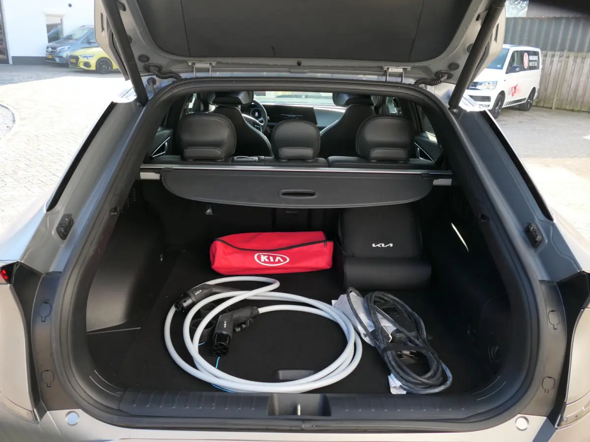 GT-Line AWD 77.4 kWh | Panoramadak | Stuur-/Stoelverwarming + verkoeling | 360°-camera | Apple-/Android Carplay | ACC | Dodehoek detectie | Head-up display | Leder-/Alcantara | Memory | Mer