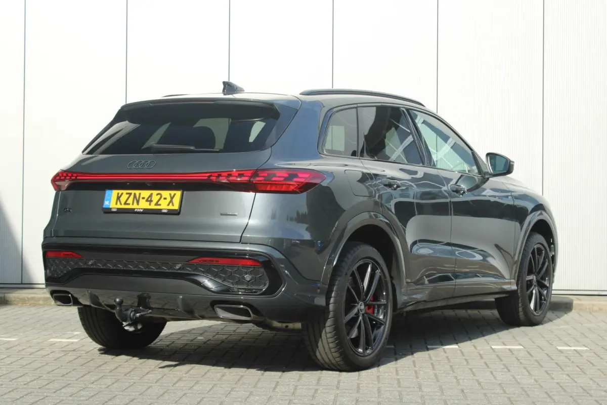 TFSI 367pk e-hybrid quattro S edition Competition | Elektr. Verstlb. Voorstoelen + Geheugen | Keyless Entry