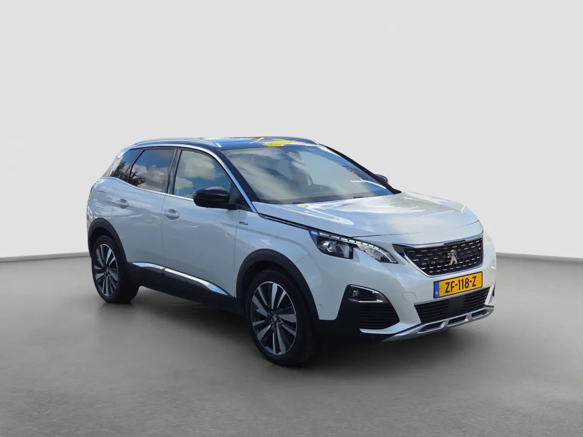 1.2 PureTech GT Line | Trekhaak | Panoramadak |  Keyless | Camera | Elektr. bedienbare achterklep | LED |