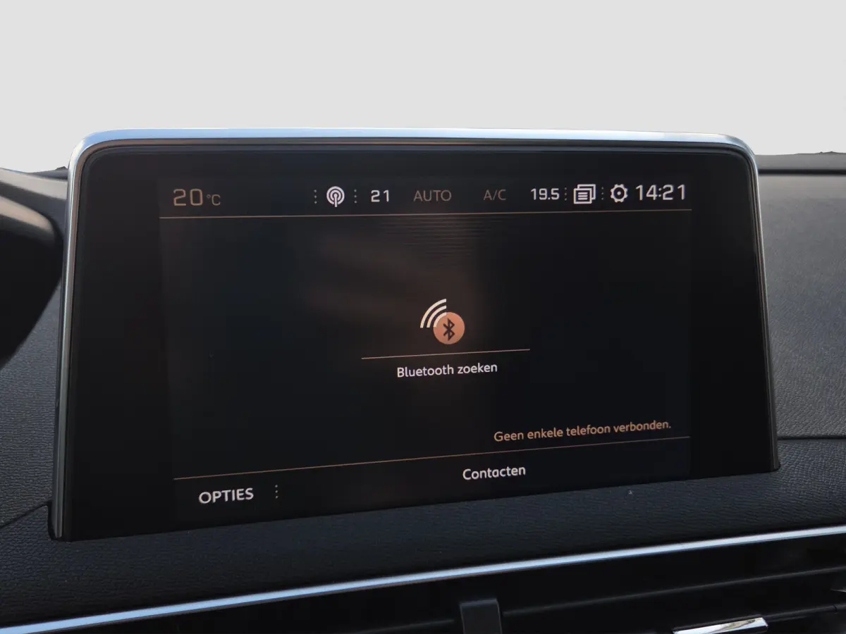 1.2 PureTech GT Line | Trekhaak | Panoramadak |  Keyless | Camera | Elektr. bedienbare achterklep | LED |