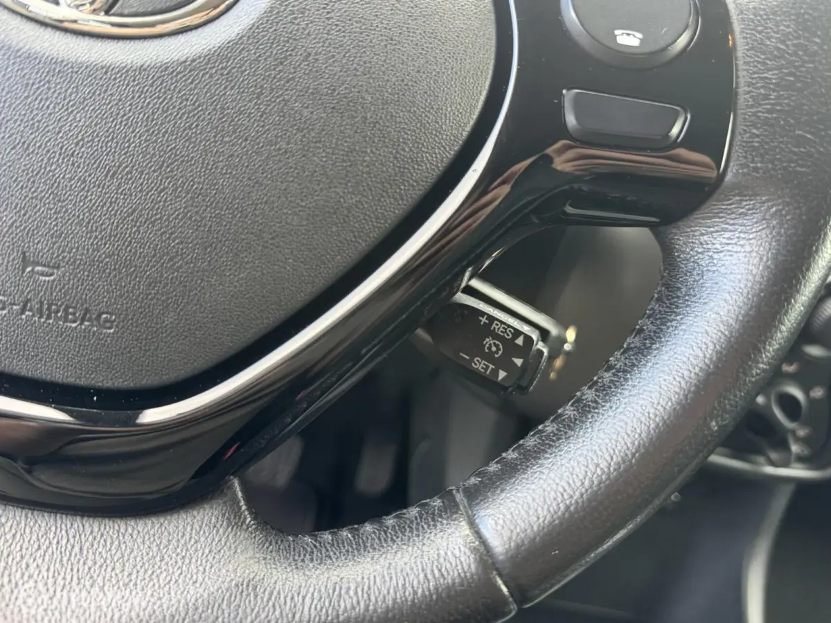 1.0 VVT-i x-joy