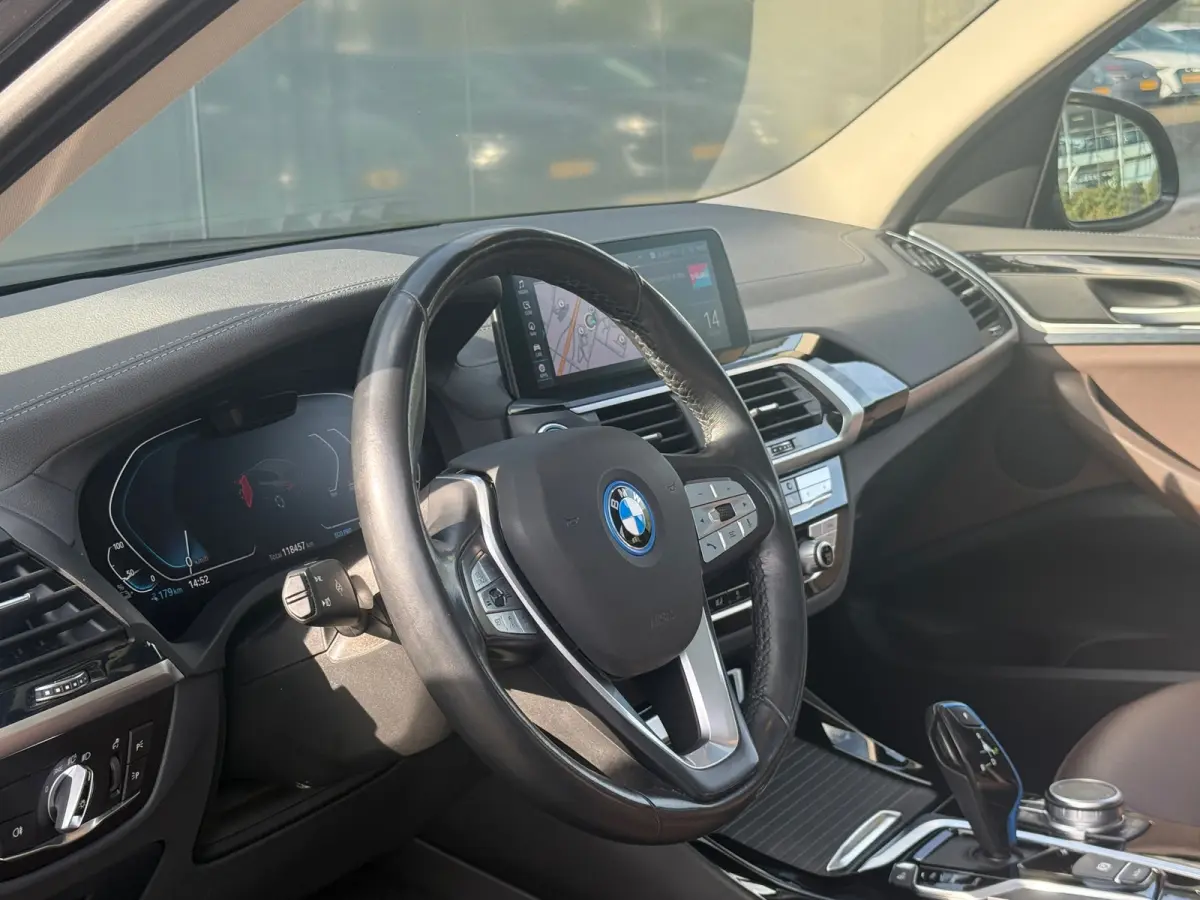 Executive 80 kWh 96% SOH PANO|LEDER|TREKHAAK