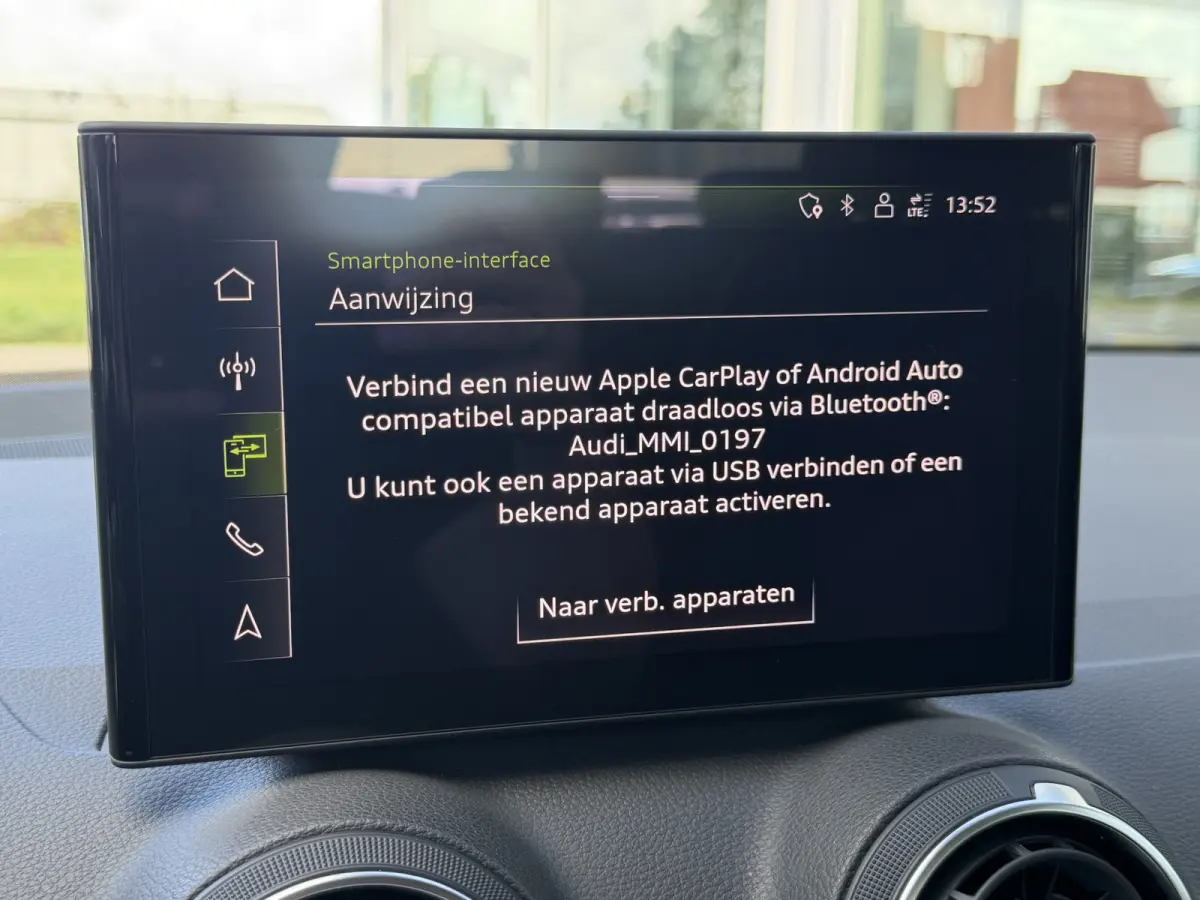 35 TFSI S Edition Camera | App connect