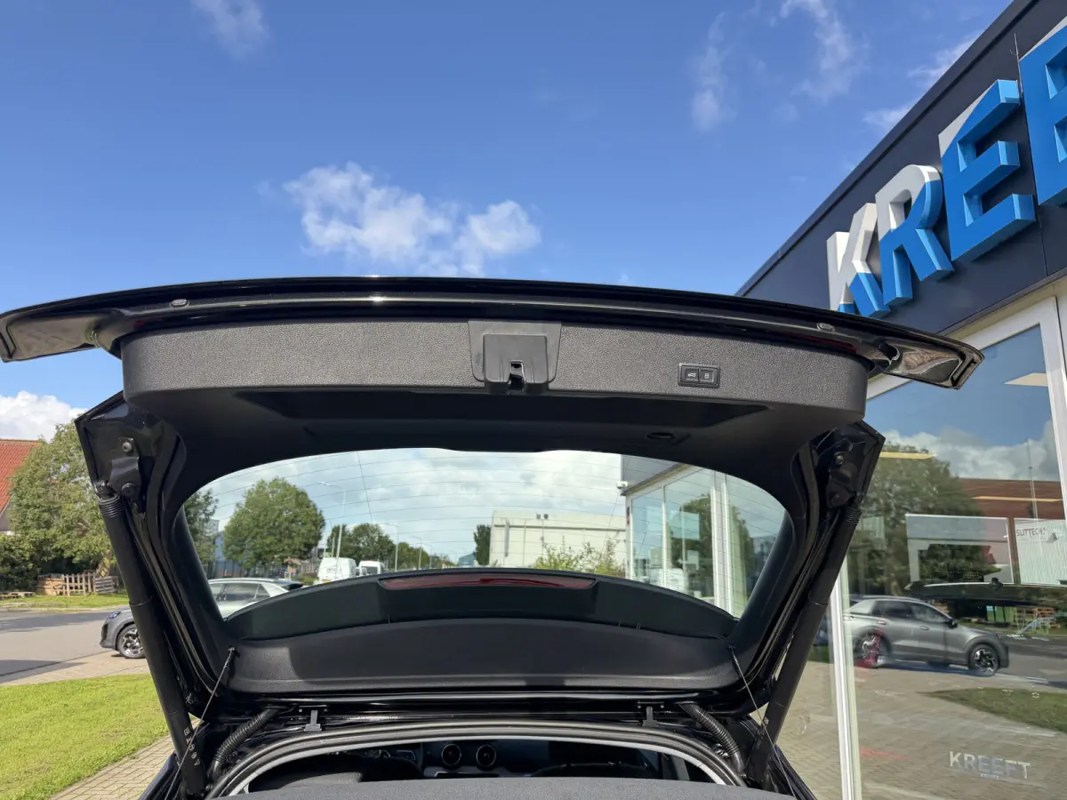 35 TFSI S Edition Camera | App connect