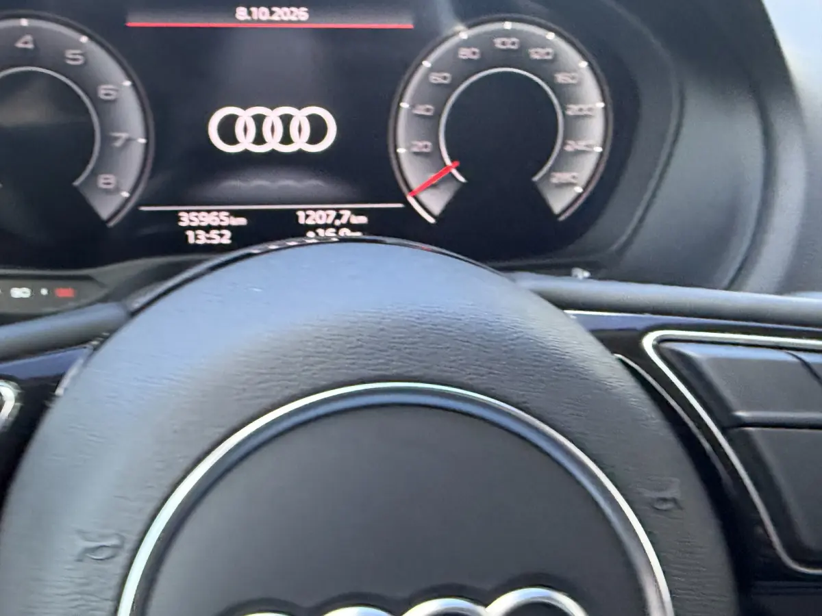 35 TFSI S Edition Camera | App connect