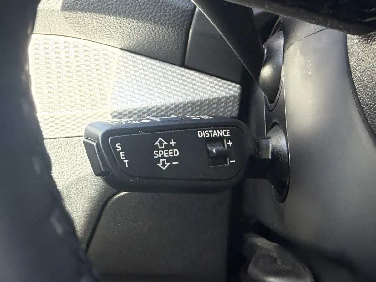 35 TFSI S Edition Camera | App connect