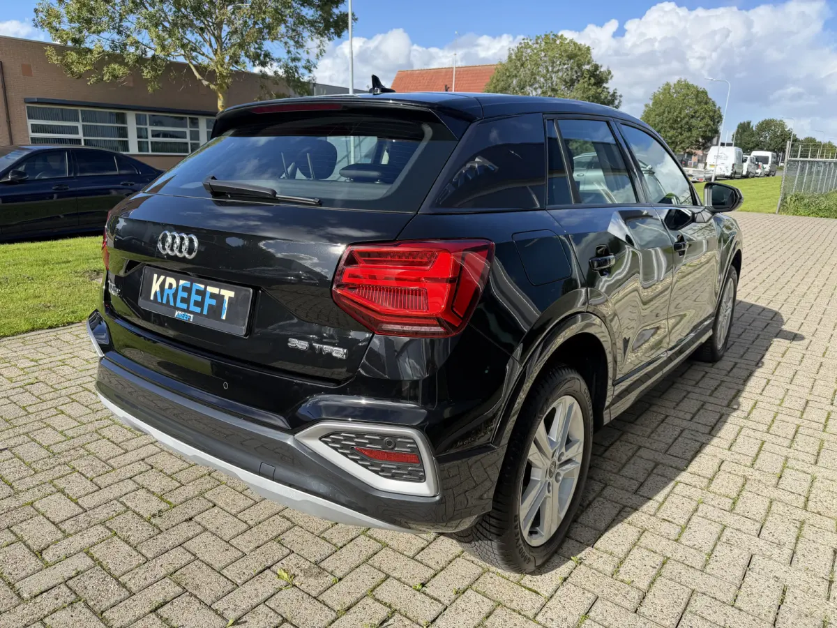 35 TFSI S Edition Camera | App connect