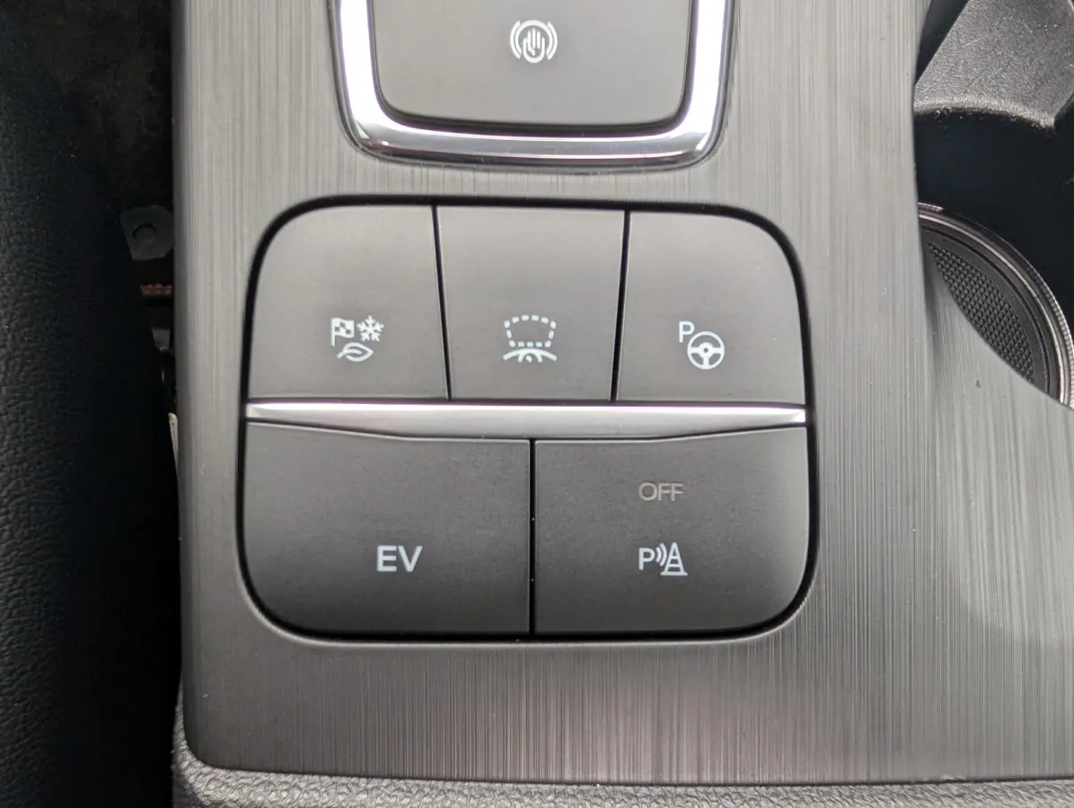 2.5 PHEV Vignale l Slecht 57dkM! l Afn. Trekhaak l Elektr. Stoel l Stoelverwarming l Pano Dak l Side Assist l Camera l