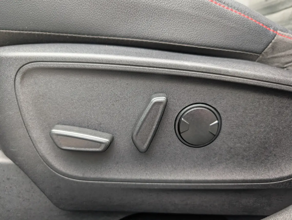 2.5 PHEV Vignale l Slecht 57dkM! l Afn. Trekhaak l Elektr. Stoel l Stoelverwarming l Pano Dak l Side Assist l Camera l