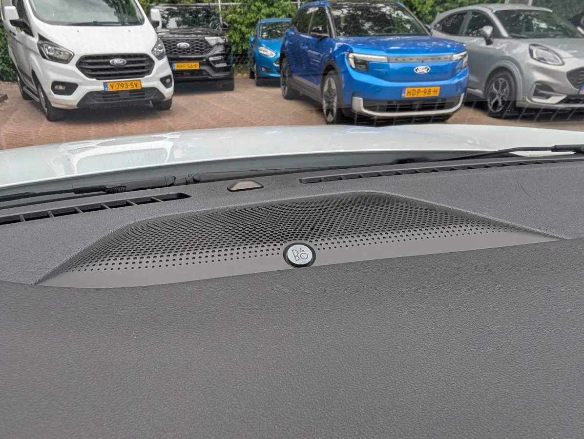 2.5 PHEV Vignale l Slecht 57dkM! l Afn. Trekhaak l Elektr. Stoel l Stoelverwarming l Pano Dak l Side Assist l Camera l