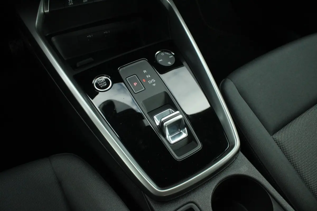 30 TFSI 110pk Pro Line | Apple Carplay/ Android Auto | Cruise Control (Adaptief FoD) | Lane Assist | 2-zone Airconditioning