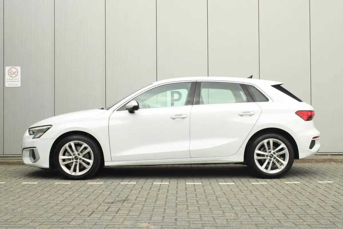 30 TFSI 110pk Business Edition | Apple Carplay/ Android Auto | Draadloze Telefoonlader