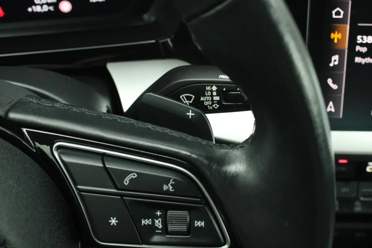 30 TFSI 110pk Business Edition | Apple Carplay/ Android Auto | Draadloze Telefoonlader