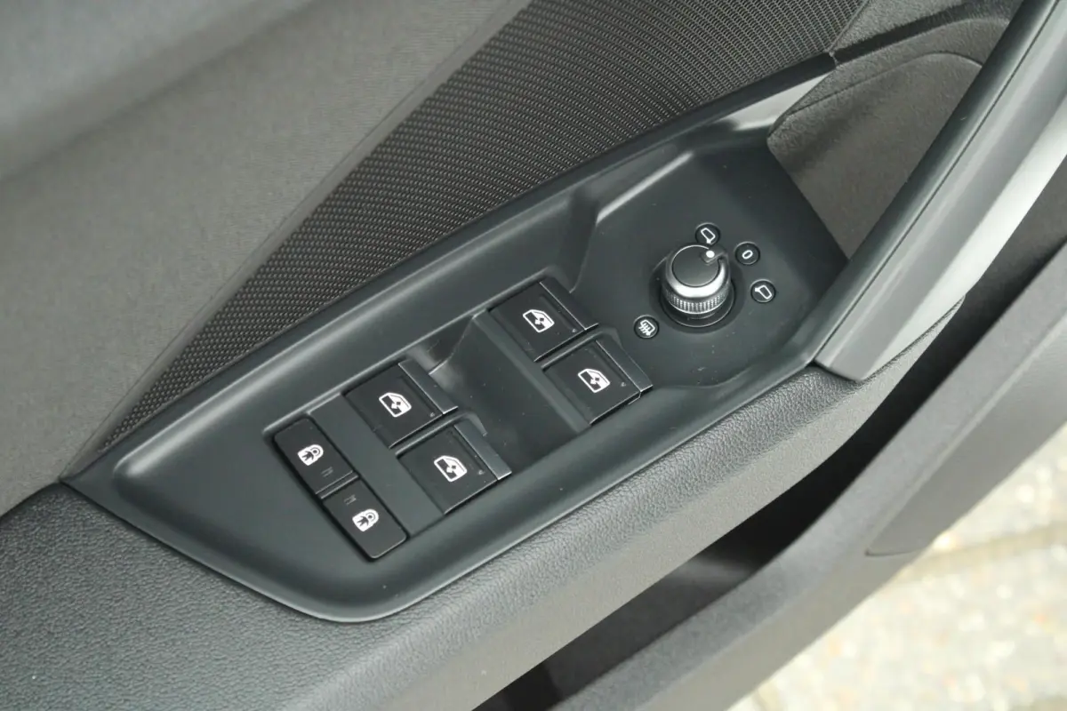30 TFSI 110pk Business Edition | Apple Carplay/ Android Auto | Draadloze Telefoonlader