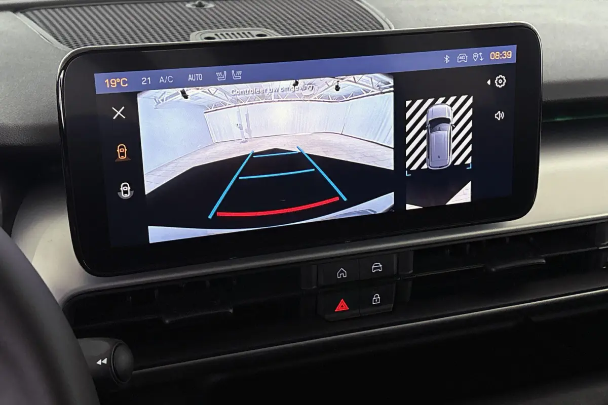 1.2 e-Hybrid Summit Stoelverwarming Keyless JBL Camera Apple CarPlay