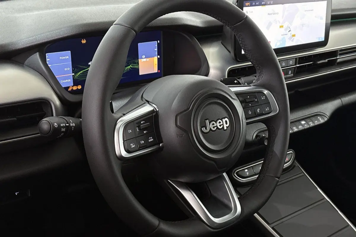 1.2 e-Hybrid Summit Stoelverwarming Keyless JBL Camera Apple CarPlay