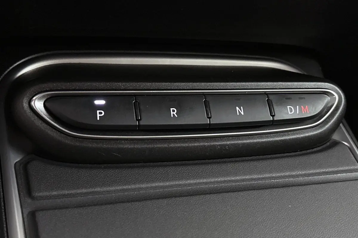 1.2 e-Hybrid Summit Stoelverwarming Keyless JBL Camera Apple CarPlay