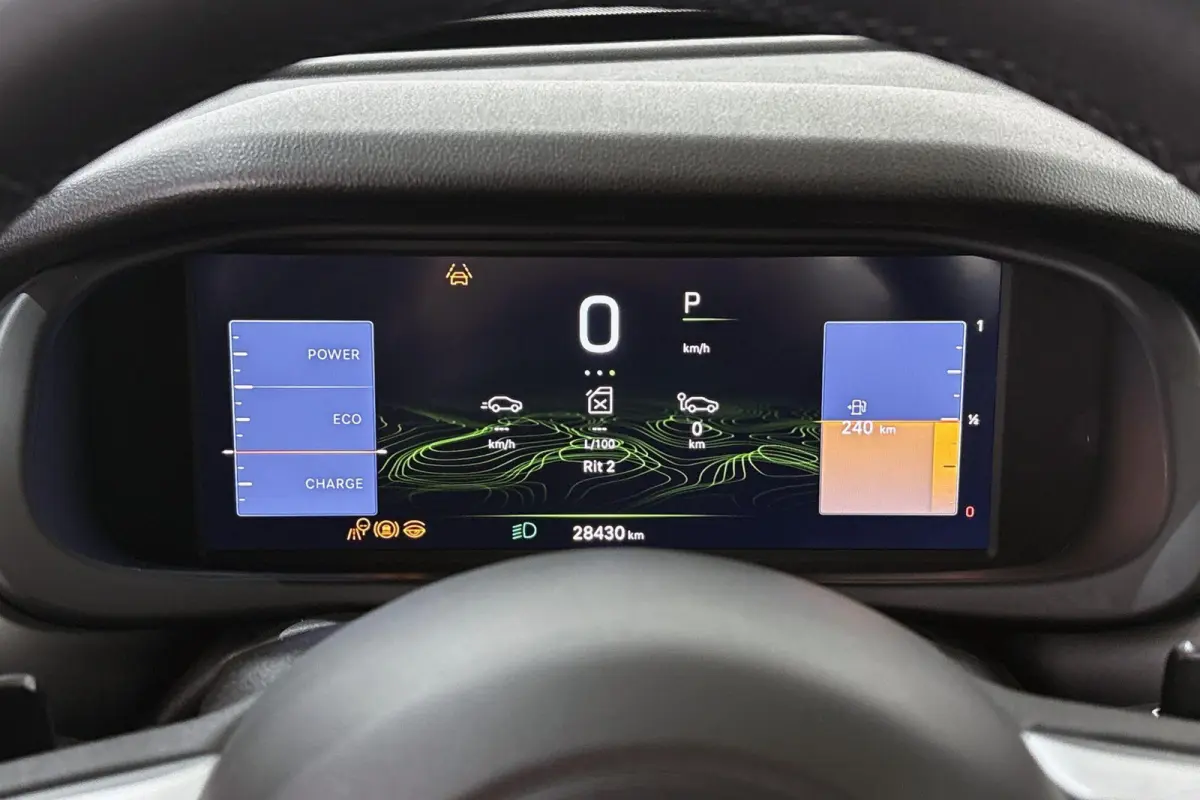 1.2 e-Hybrid Summit Stoelverwarming Keyless JBL Camera Apple CarPlay