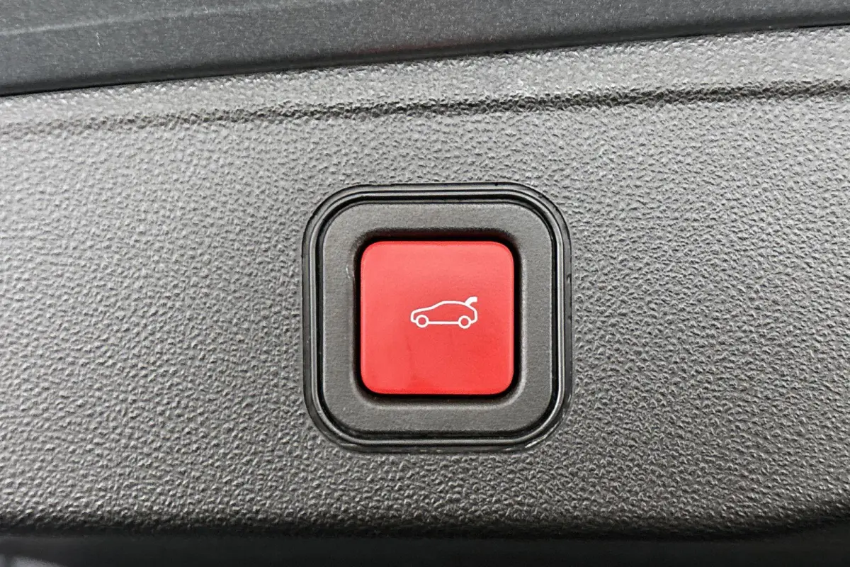 1.2 e-Hybrid Summit Stoelverwarming Keyless JBL Camera Apple CarPlay