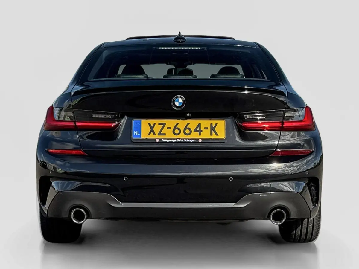 320i High Executive ✅ Schuifdak ✅ Leder ✅ Camera