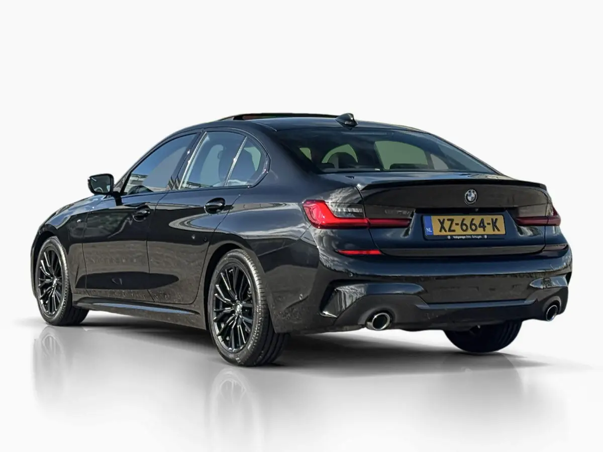 320i High Executive ✅ Schuifdak ✅ Leder ✅ Camera
