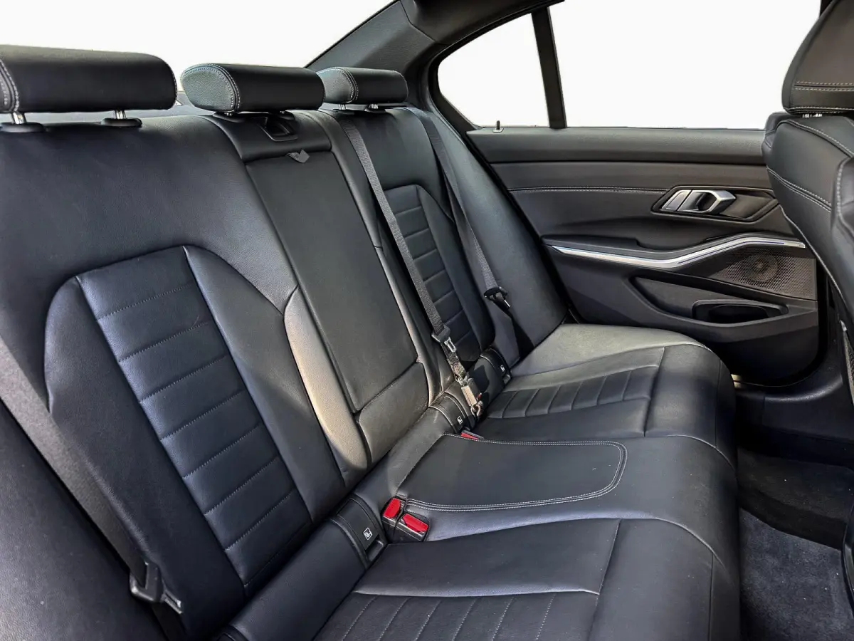320i High Executive ✅ Schuifdak ✅ Leder ✅ Camera